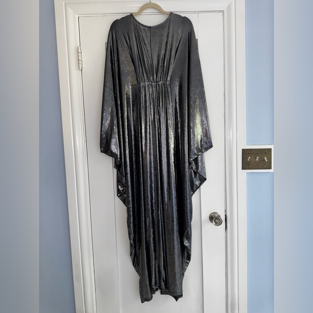 Smak Parlour 1970s Silver Batwing Caftan - Picture 8 of 11